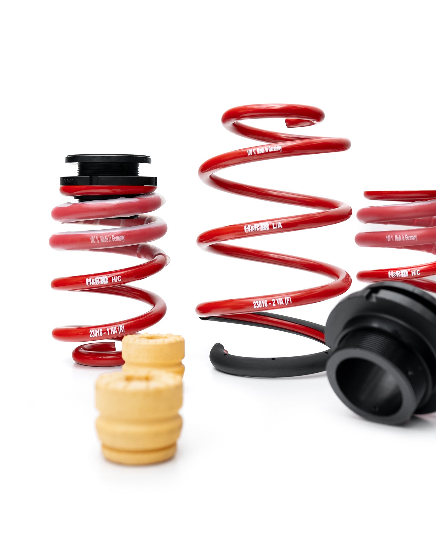 
                  
                    Drei stehende, rote Gewindefeder der Marke H&R Spezialfedern, passend für Porsche 911
                  
                