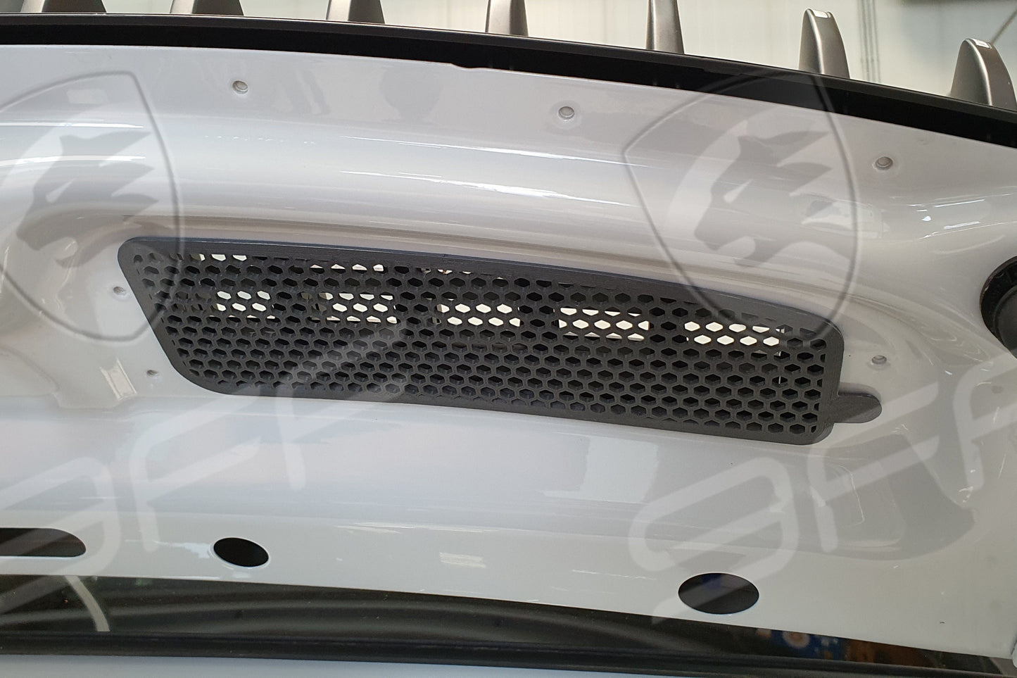 
                  
                    9FF rear grille set suitable for Porsche 992 Turbo/S
                  
                