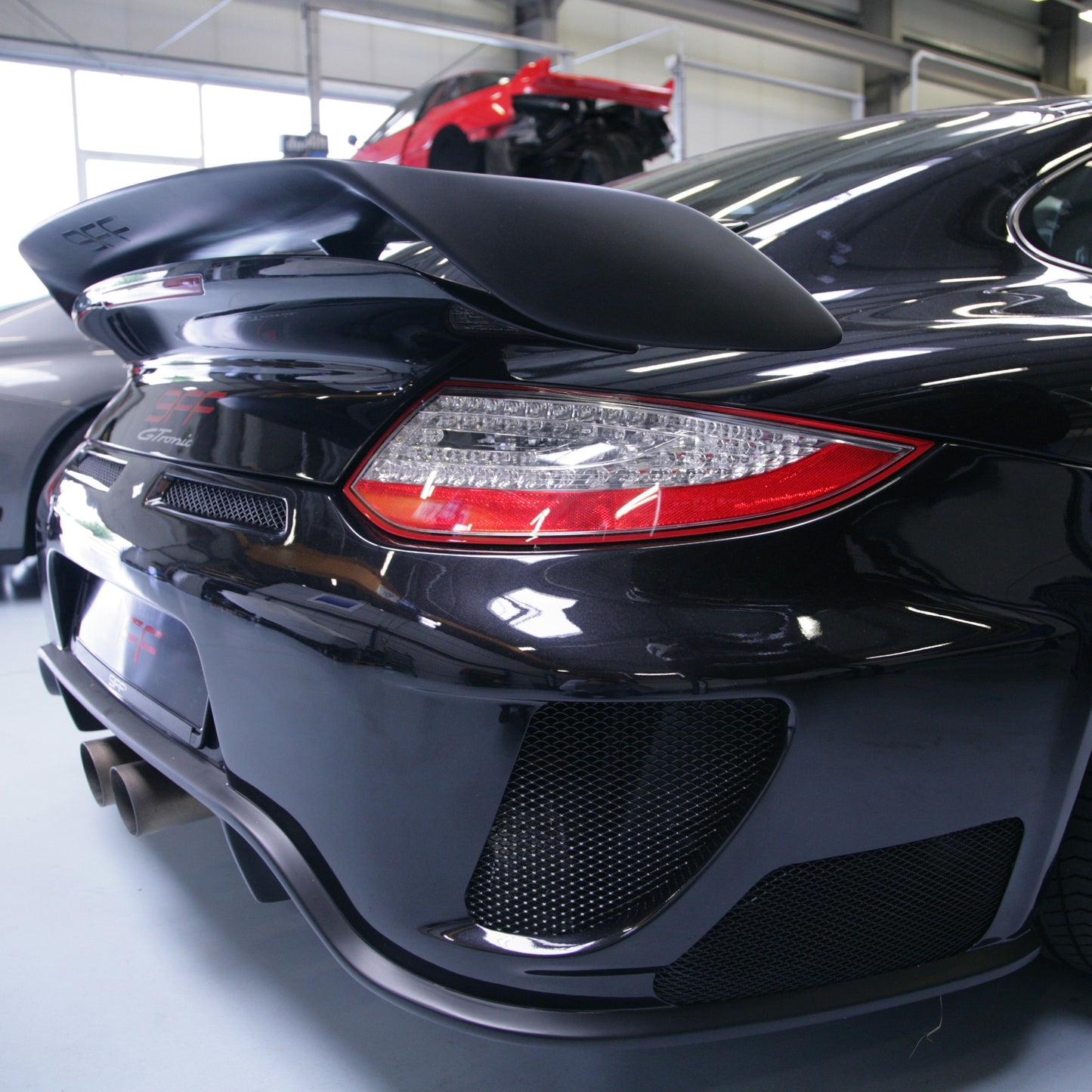 
                  
                    9FF Turbo rear wing "GT2" suitable for Porsche 997 Turbo
                  
                